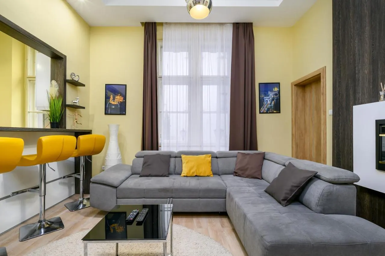 Downtown Deluxe-Two Bedroom Apartment With Sauna Budapest