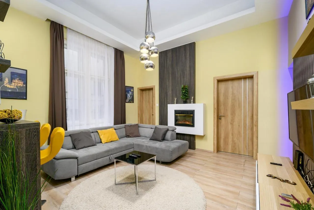 Downtown Deluxe-Two Bedroom Apartment With Sauna Budapest