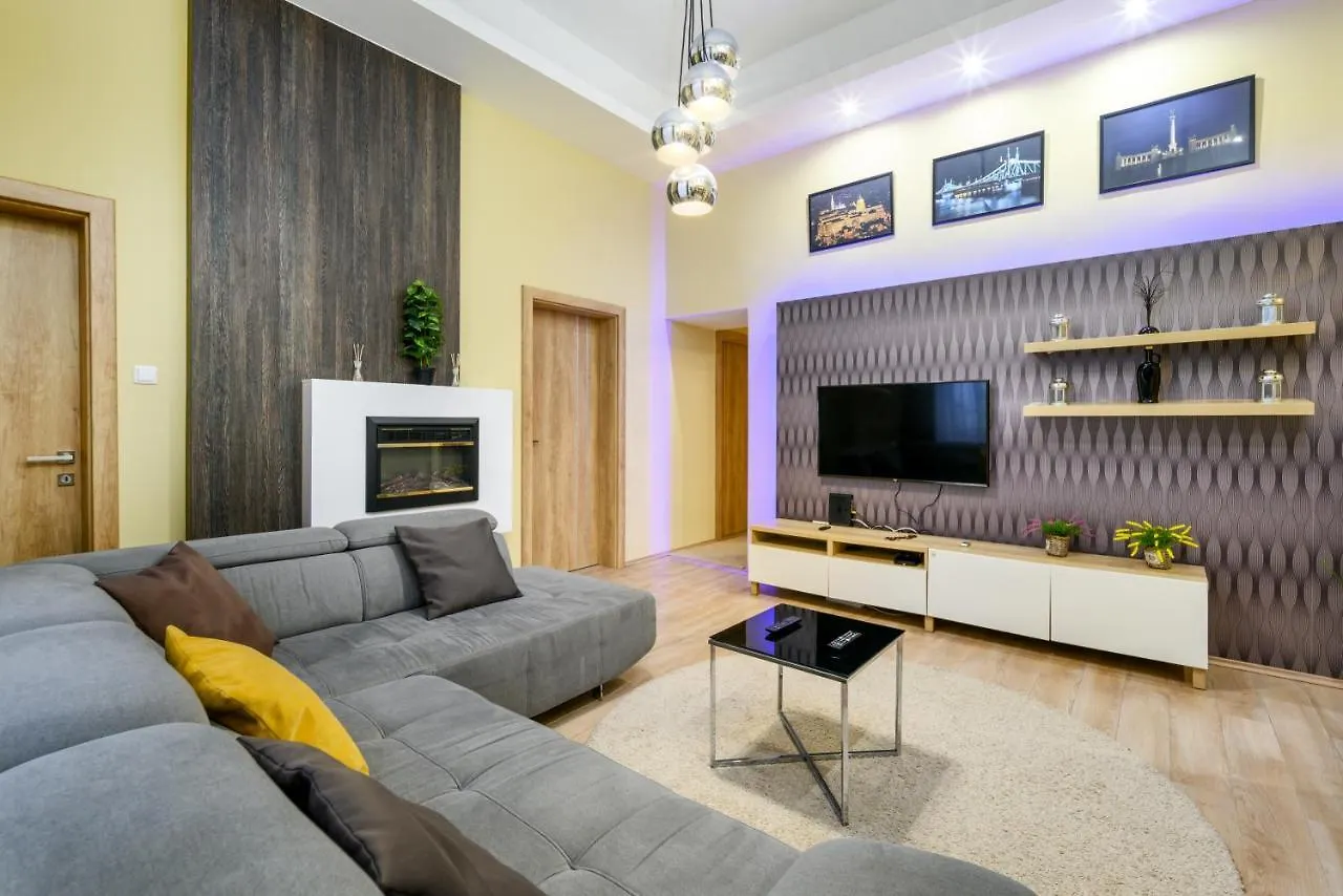 Downtown Deluxe-Two Bedroom Apartment With Sauna Budapest